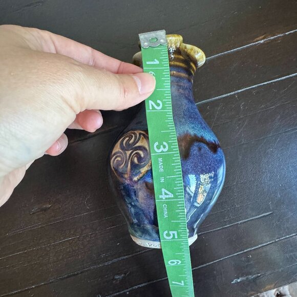 Irish Pottery Swirls Bud Flower Vase - Picture 9 of 9